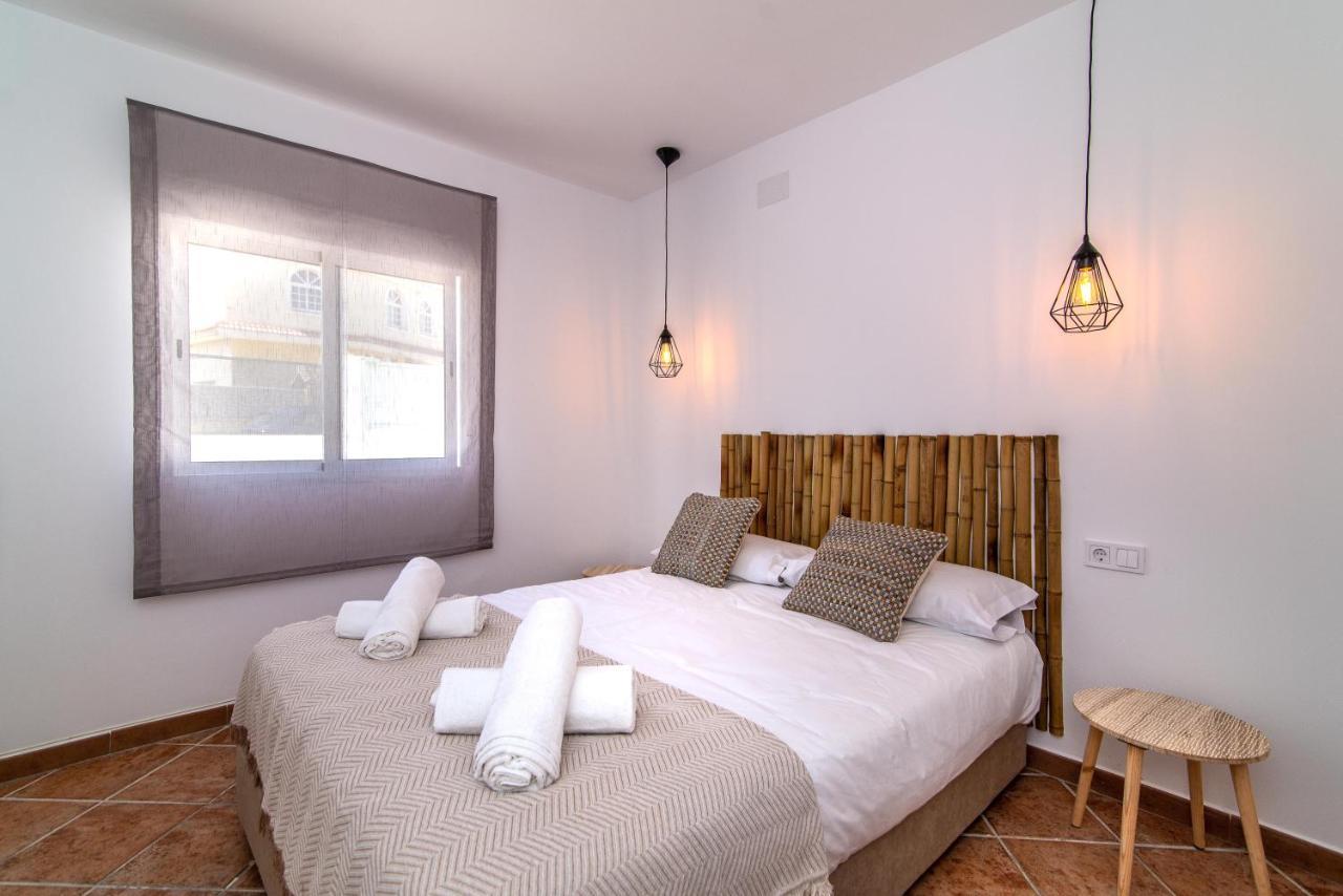 Palm Tree Villa - 5Bdr Paradise Pool / Chill Out Beds Torremolinos Kültér fotó